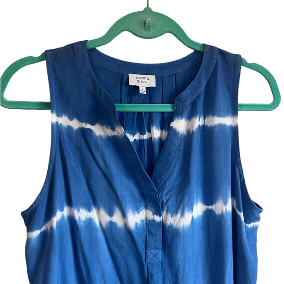 Crown & Ivy Blue and White Tie-Dye Sleeveless Blouse - Picture 2 of 5